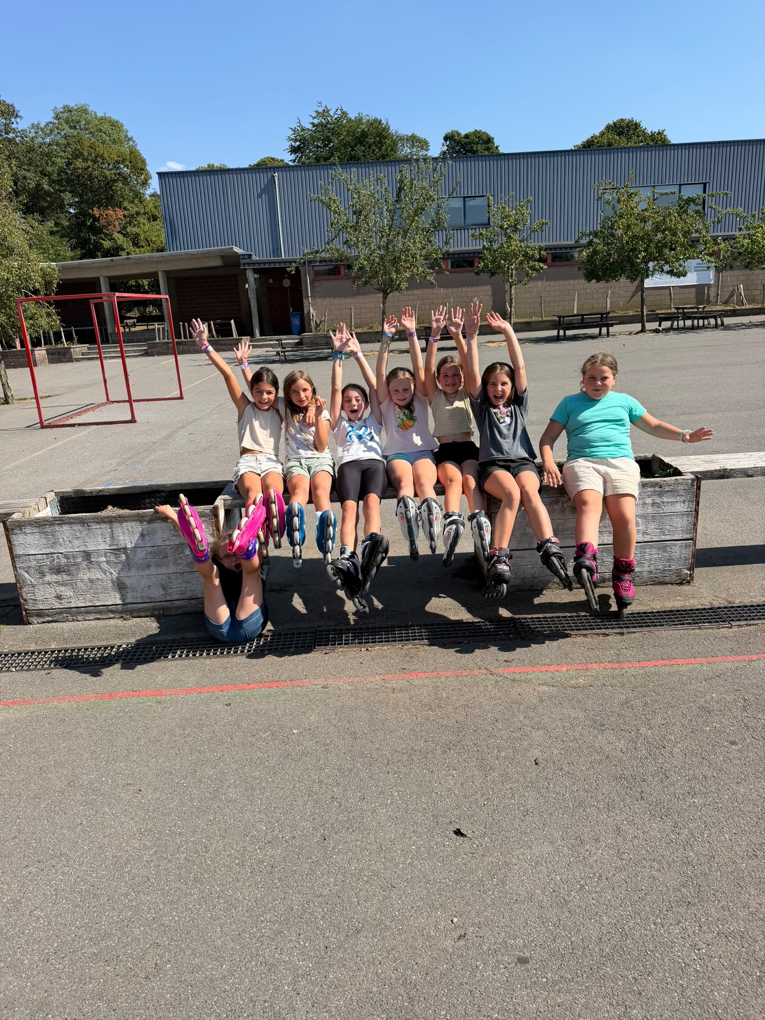 Enfants participant à un stage roller à La Louvière avec FunMove